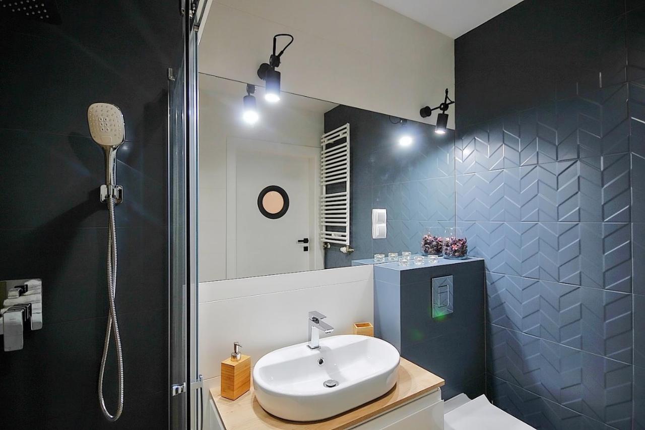 Apartament Andar Z Miejscem Parkingowym 코워브제크 외부 사진