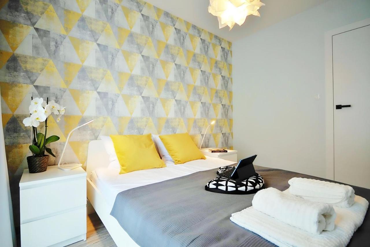 Apartament Andar Z Miejscem Parkingowym 코워브제크 외부 사진