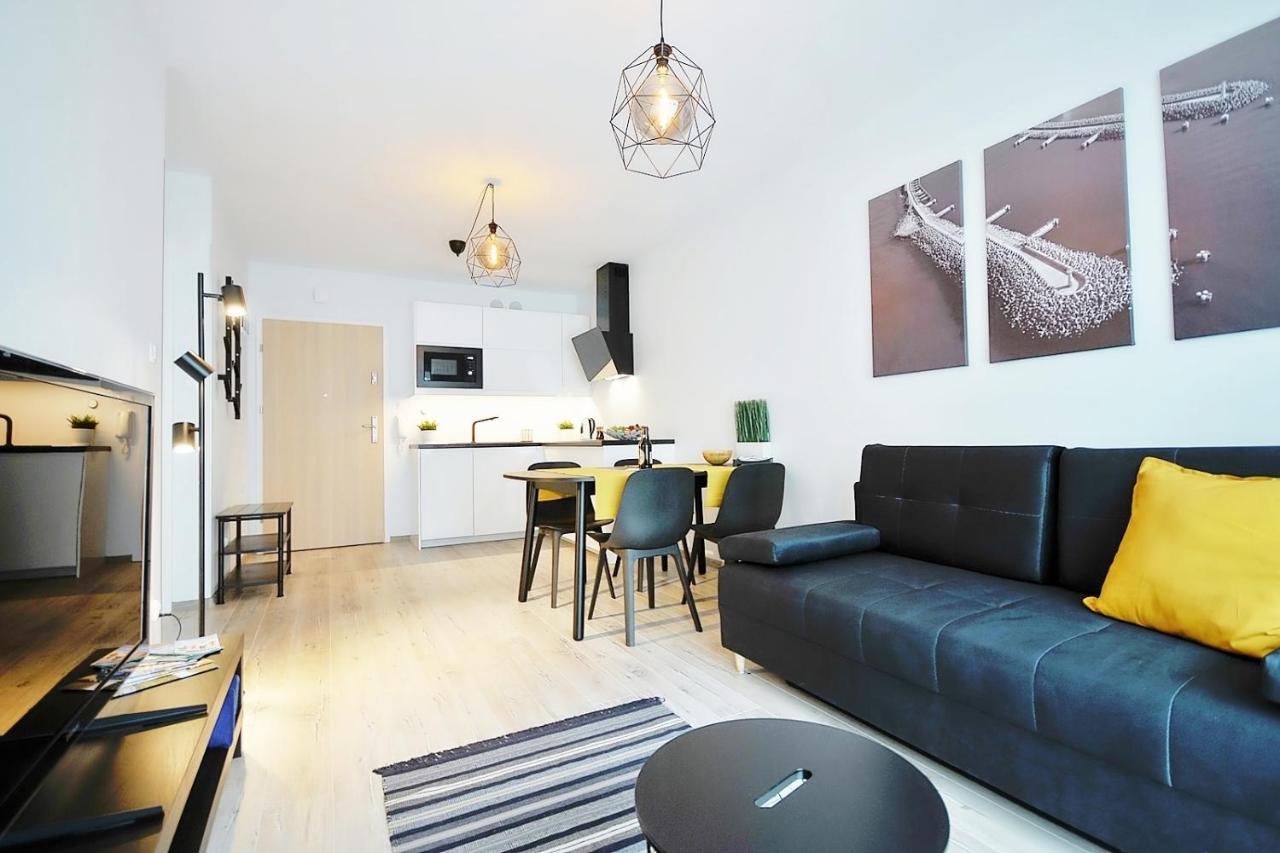 Apartament Andar Z Miejscem Parkingowym 코워브제크 외부 사진